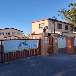 4Th Avenue Themepark & Lodge
